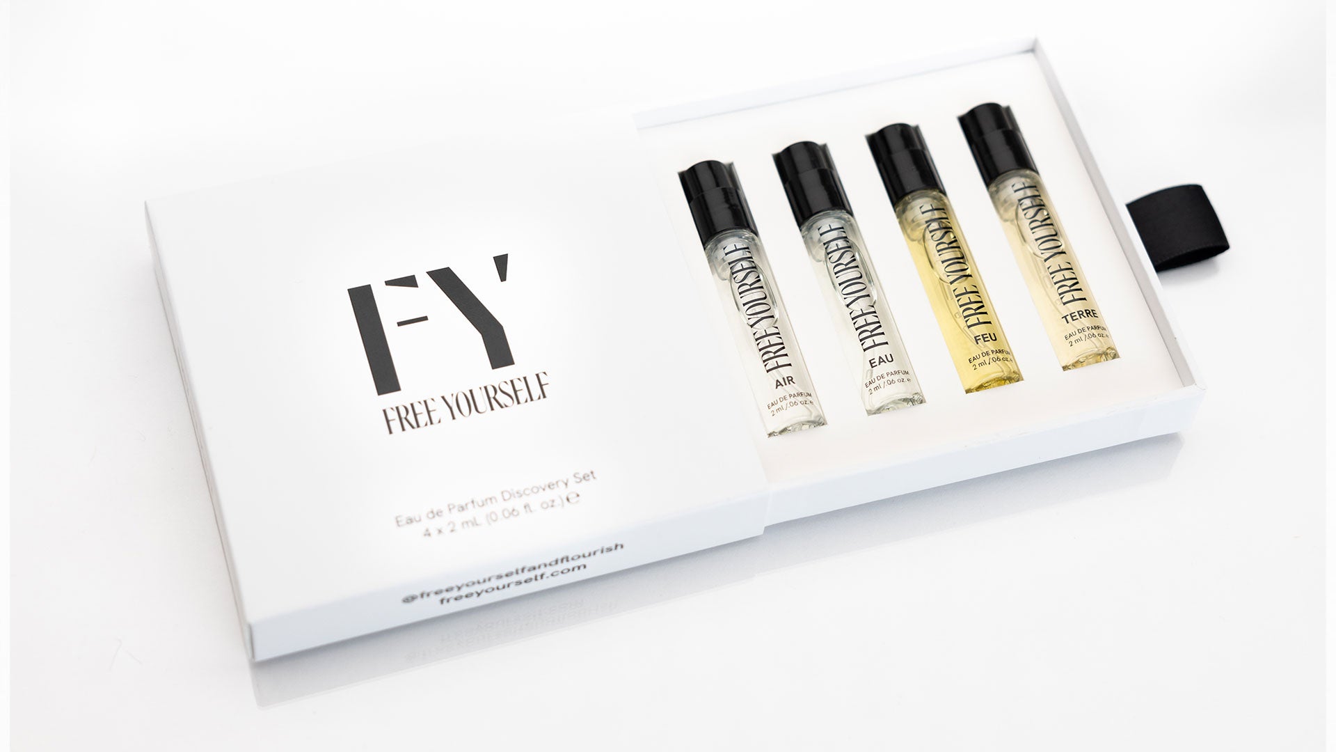 Free Yourself Perfume Discovery Set - Travel & Leisure